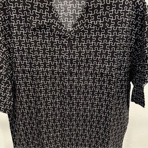 Perry Ellis black puzzle print short sleeve button down shirt - size large